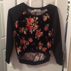 BOUTIQUE item! Velvet floral long sleeve.